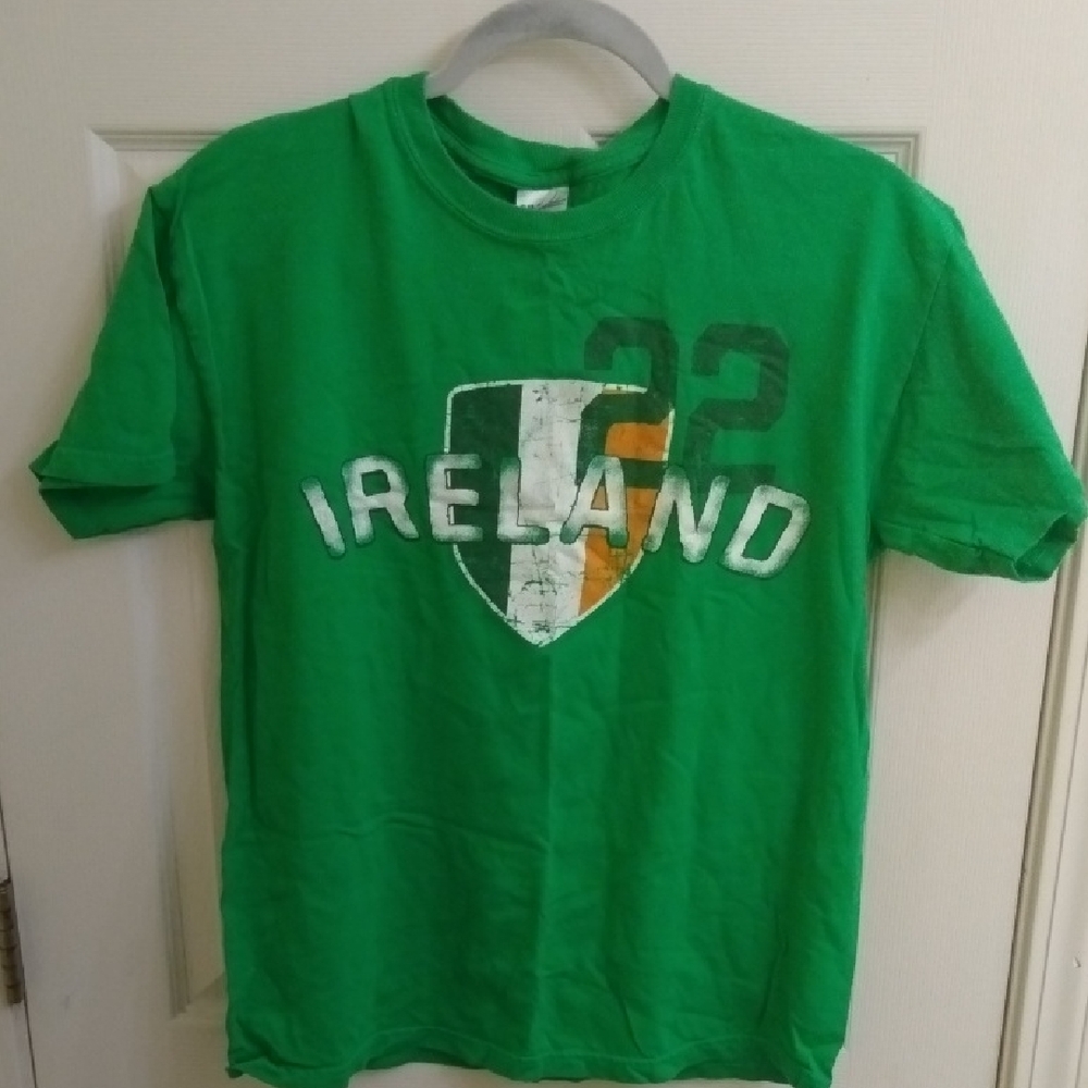 Gildan Green Ireland Graphic Short Sleeve Tee
